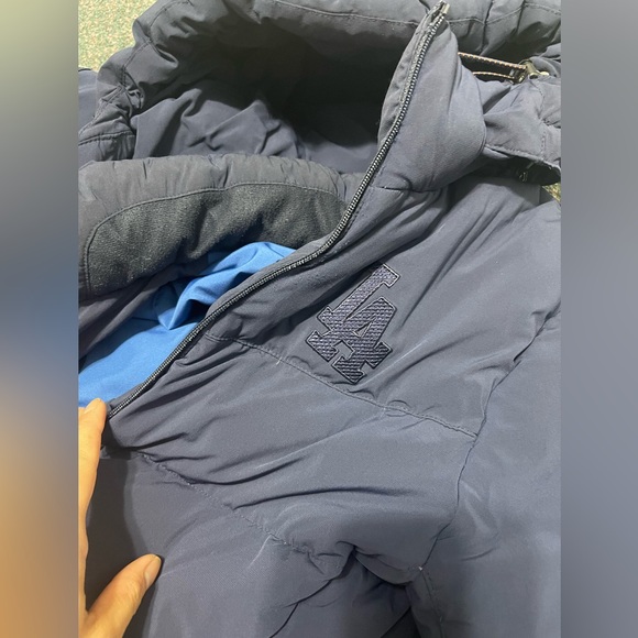 MLB LA puffer Jacket - Picture 3 of 4